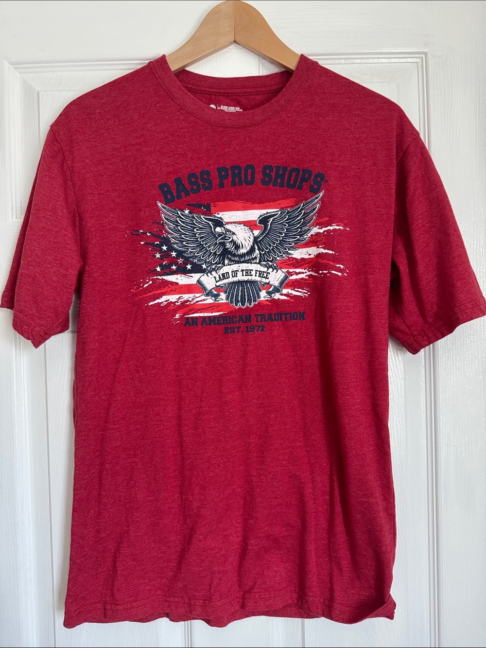 Bass Pro Shops Red Eagle American Flag Graphic Short Sleeve Tee
